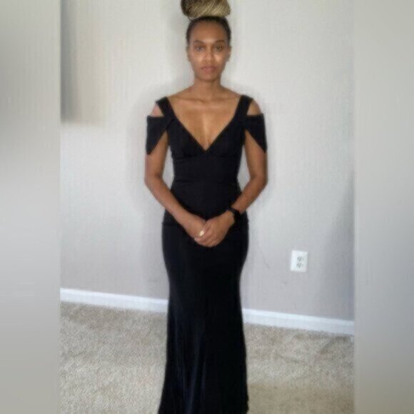 ABS Black Vintage Fitted Evening Formal Maxi Dress - Picture 5 of 16